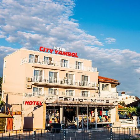Family Hotel - City Hotel Yambol ภายนอก รูปภาพ