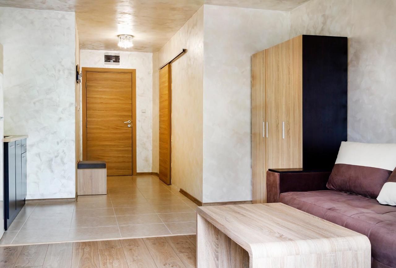 Family Hotel - City Hotel Yambol ภายนอก รูปภาพ