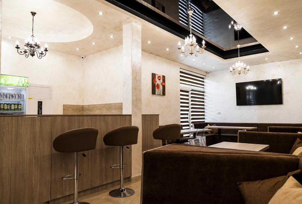 Family Hotel - City Hotel Yambol ภายนอก รูปภาพ